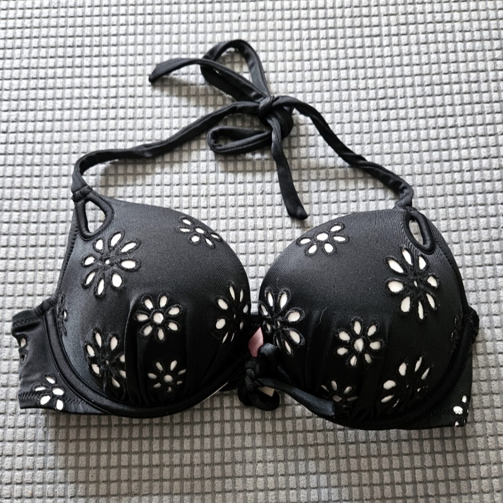VS Bikini Adds 2 Cup Sizes Bombshell Top